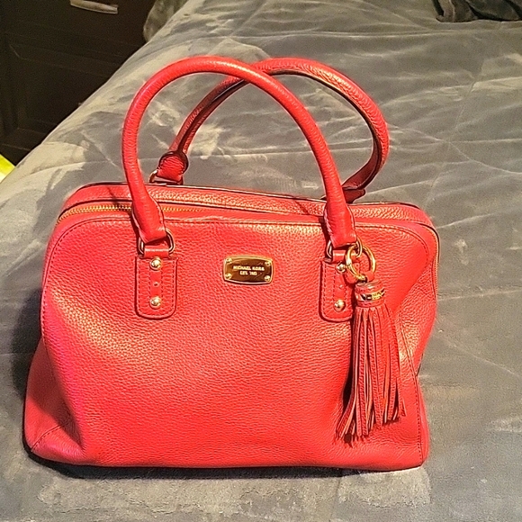 MICHAEL Michael Kors Handbags - MICHAEL MICHAEL KORS Red Leather Large Bedford Tassel Satchel